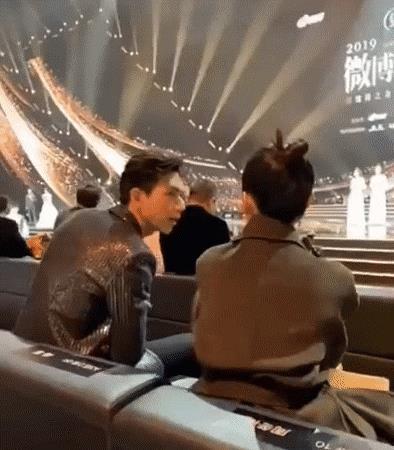 微博之夜吃瓜被震惊视频,网友直呼震惊不已！